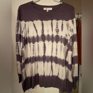 Lightweight grey/white tie-dye sweater, super comfy